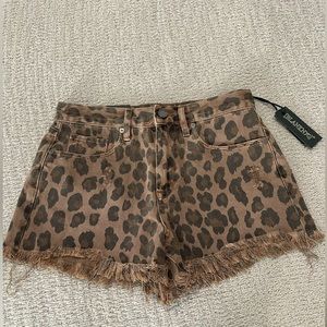 BRAND NEW: Blank NYC the Barrow Shorts - brown cheetah print denim - SIZE: 27